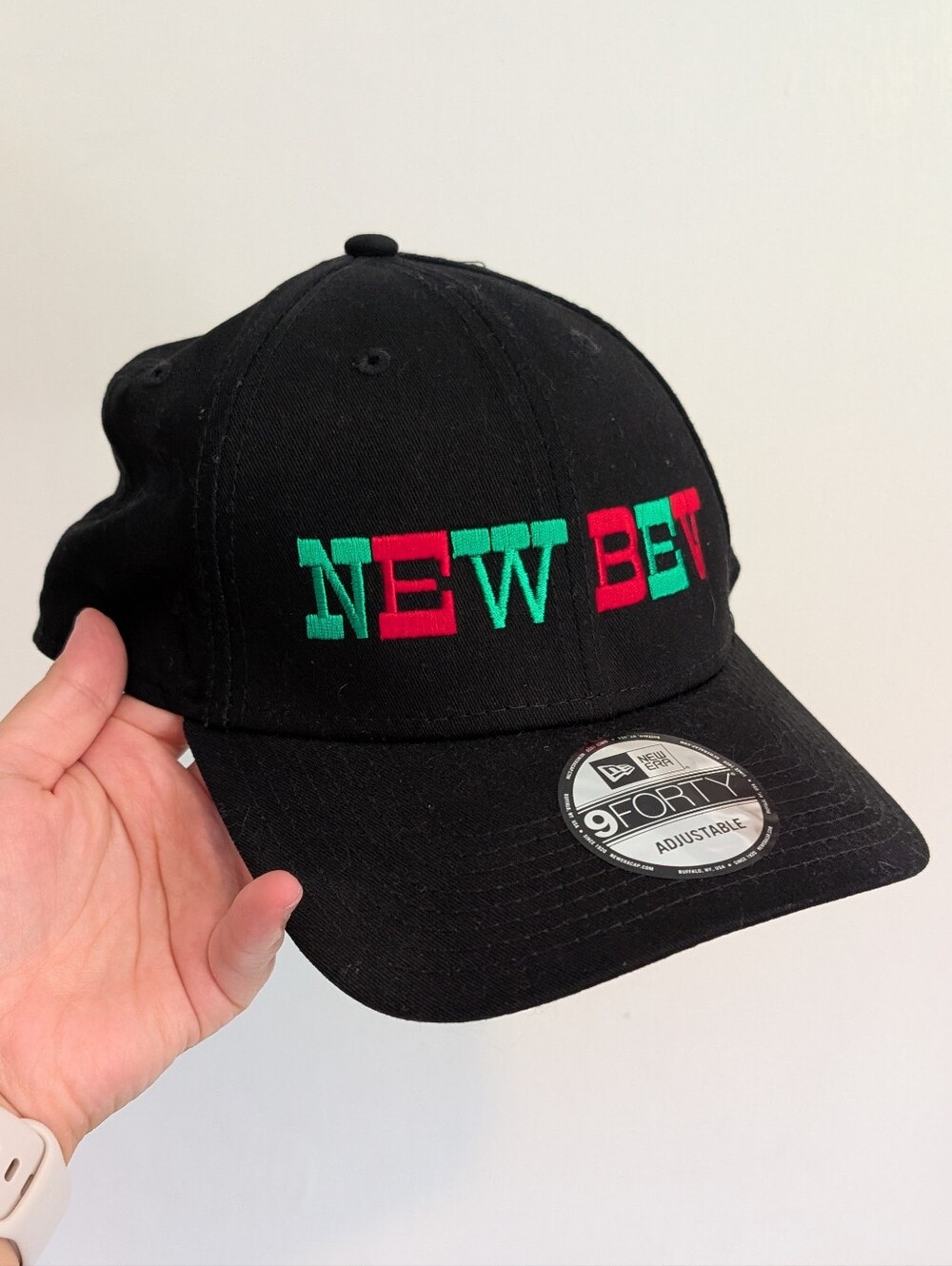 🎬 New Beverly Cinema - A Very Tarantino Christmas Hat RARE Quentin Tarantino